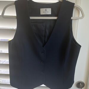 Aritzia (Babaton) Deniro Vest Size 8 Navy. Like new!